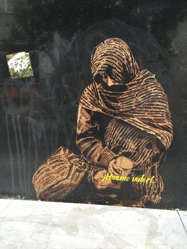 Make me worthy - street art. Mexico City. Photo by Claudia Itzkowich Schnadower.