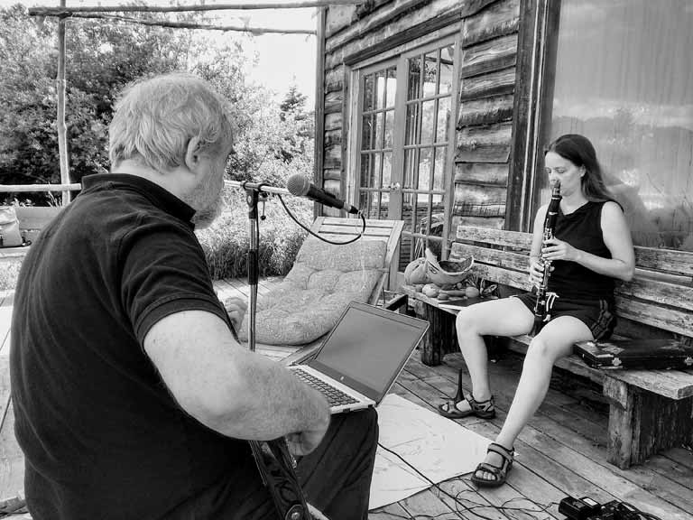 Ian and Louise in residency at Heartroot, Lac Mégantic – Photo © Sarah Beth Goncarova